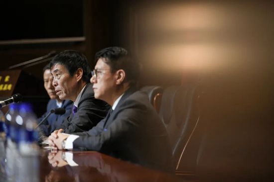 迪巴拉在球迷票选中击败贝拉尔迪、劳塔罗以及齐尔克泽等人成功当选。